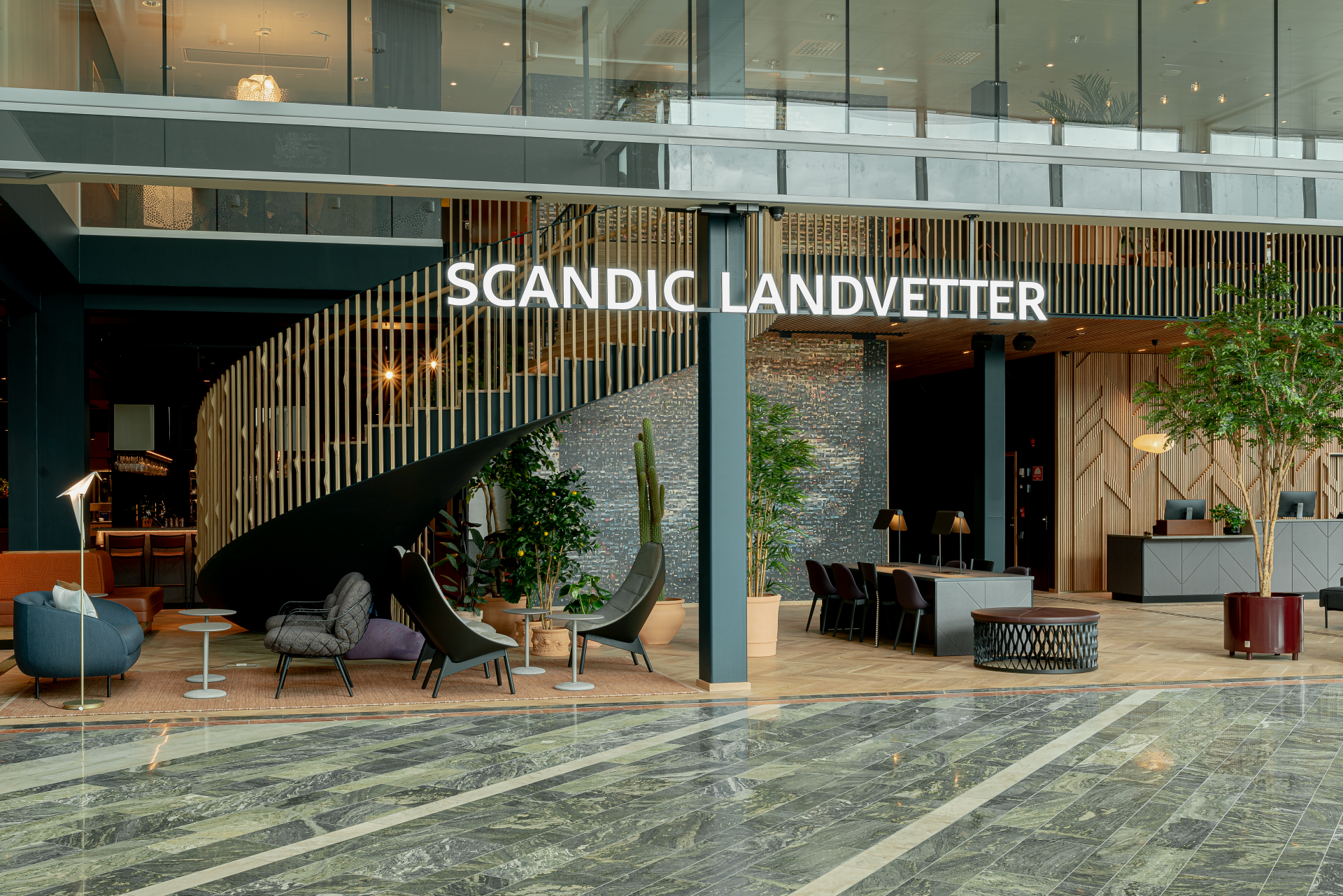 Scandic Landvetter entré och lobby.png