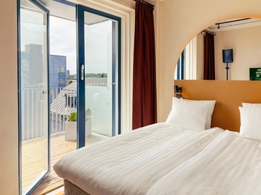 Scandic Go Saaristonkatu 1 Room with balcony.jpg