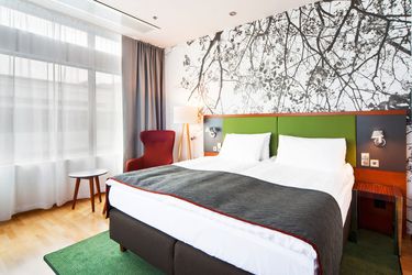 holidayinnhelsinkicitycentreexecutiveroom.jpeg