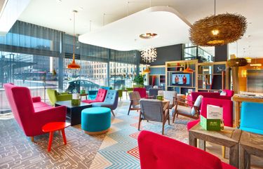 holidayinnhelsinkicitycentrereceptionopenlobby.jpeg