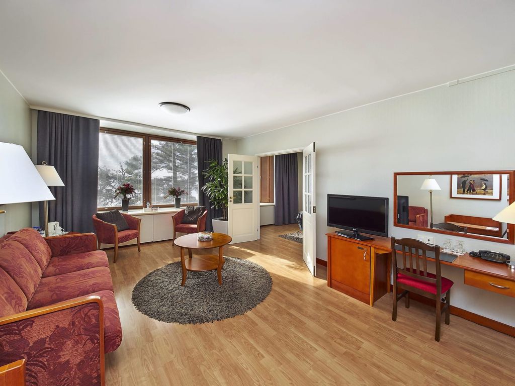 ScandicavaauudenhotellintnnSaloonLappeenrantaanjaVaasaanWaskiasaanimenstakaisin.jpeg