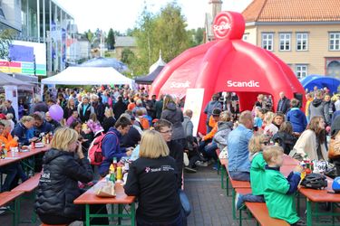 Serverte2tonngrillmattil5000tromsvringer.jpeg