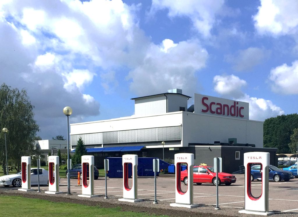 ScandicKalmarVstfrladdningsstationfrelbilarochsuperchargersfrTesla.jpeg