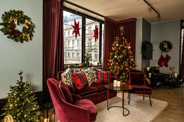 haymarketandblossachristmasroomliv.jpeg