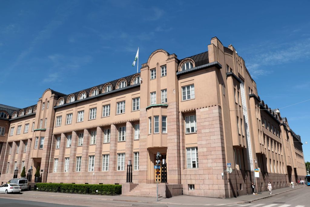 ScandicbnerhotelidenklassiskecentralbanegrdiHelsinki.jpeg