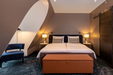 ScandicHamburgerBrsroomJuniorsuitebed.jpeg