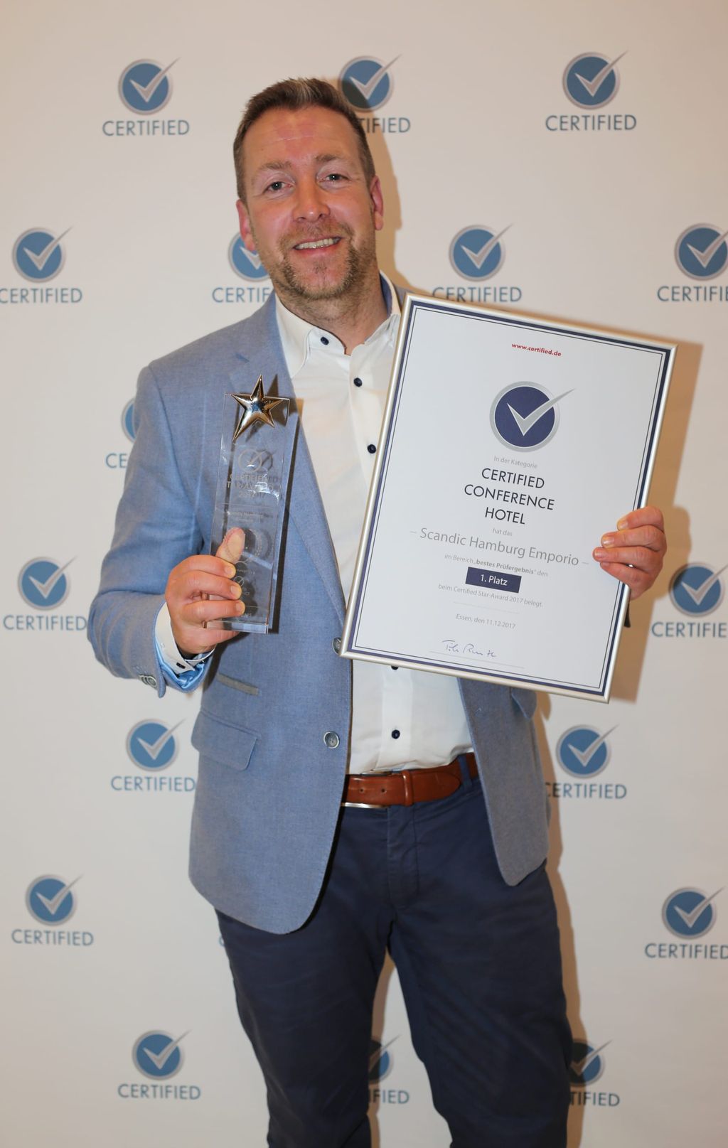 CertifiedStarAwardsScandicHamburgEmporioerneutbestesKonferenzhotel.jpeg
